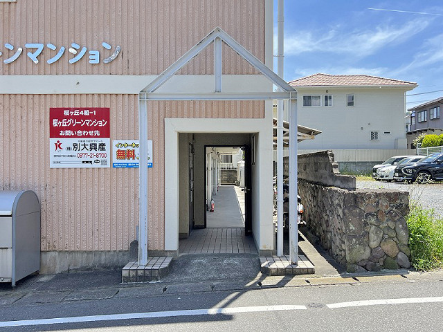 建物エントランス