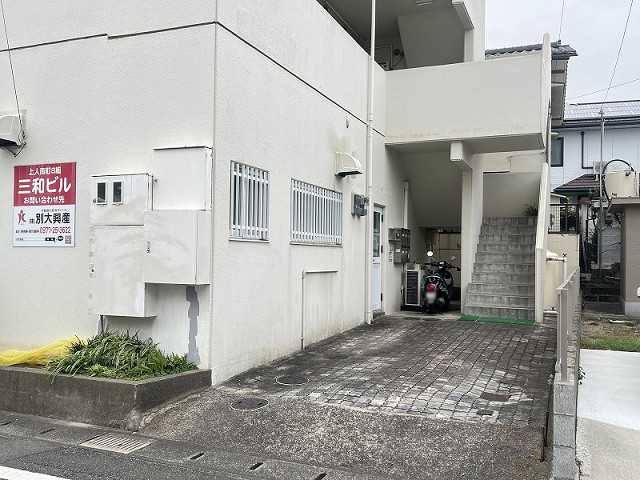 建物エントランス