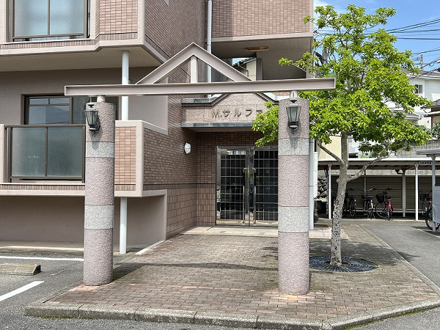 建物エントランス